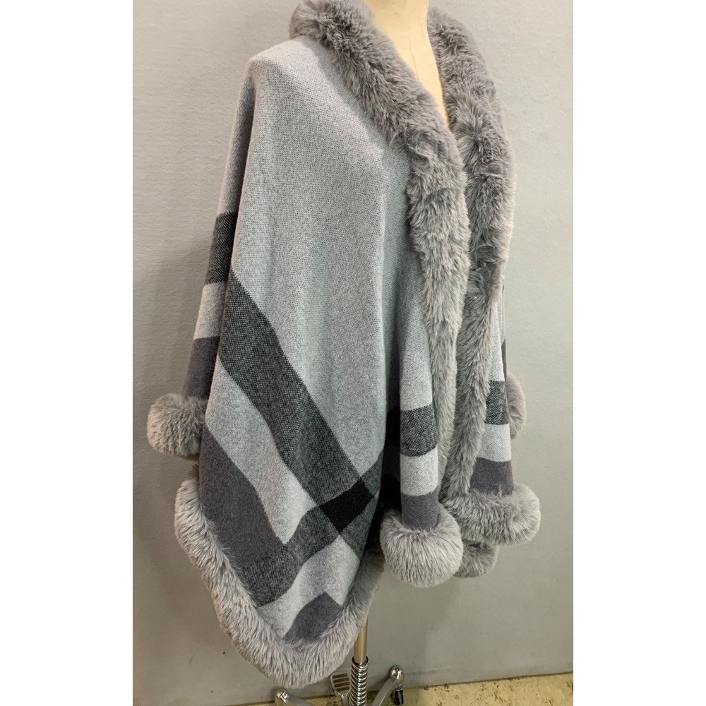 One Size Womens Soft Gray Faux Fur Trim Wrap Shawl